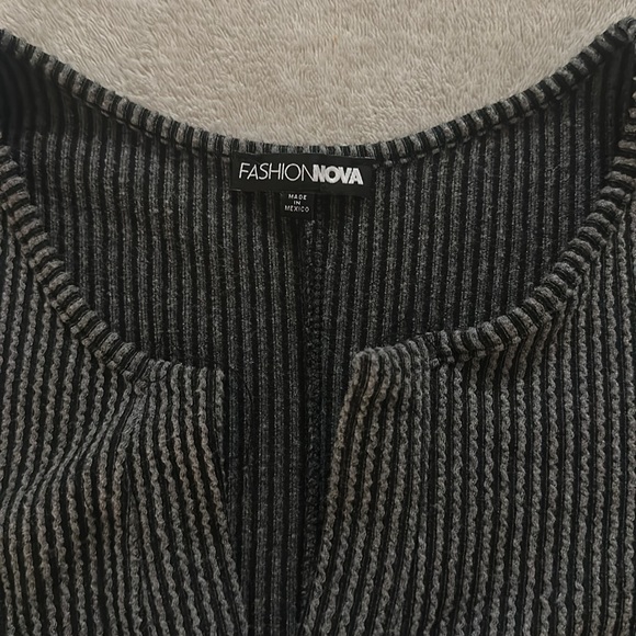 Romper - Picture 2 of 4